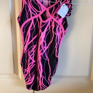 GK bright pink and black lightning print Leo
